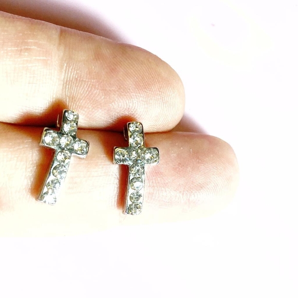 Alquimia Jewelry - WHITE GOLD PAVE STATEMENT CROSS STUDS